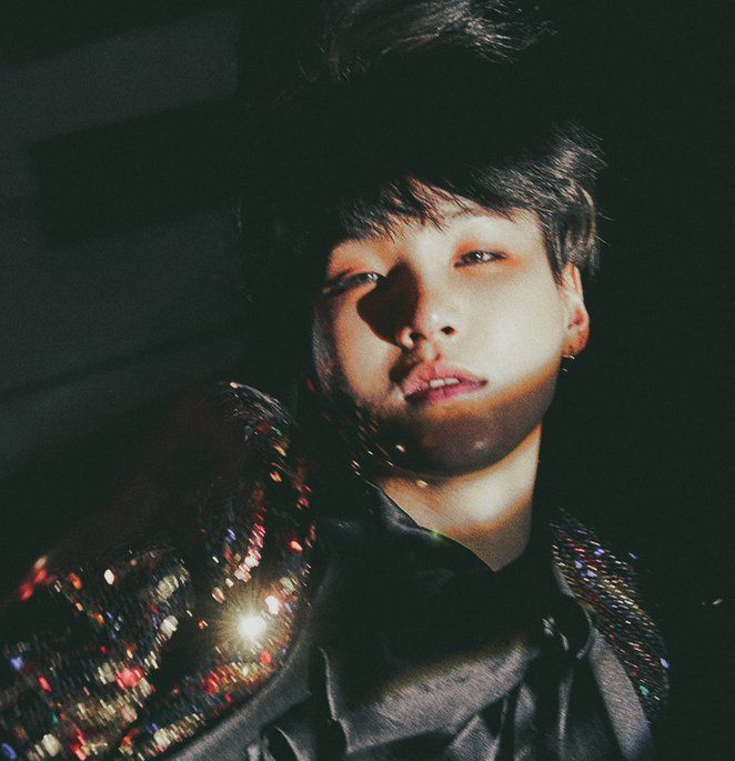 SUGA (防彈少年團)的幕後花絮