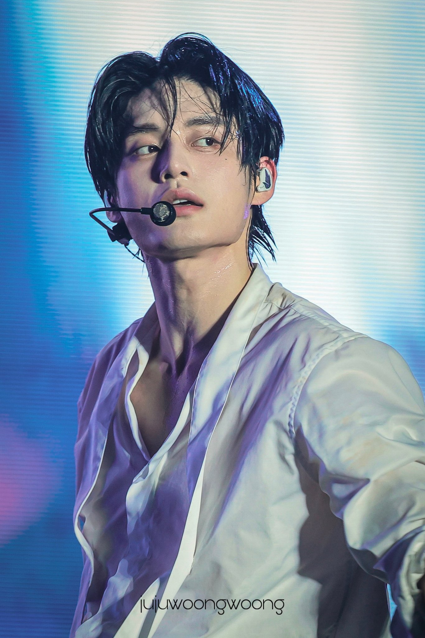 Behind-the-scenes cut of Kim Jiwoong (ZEROBASEONE)