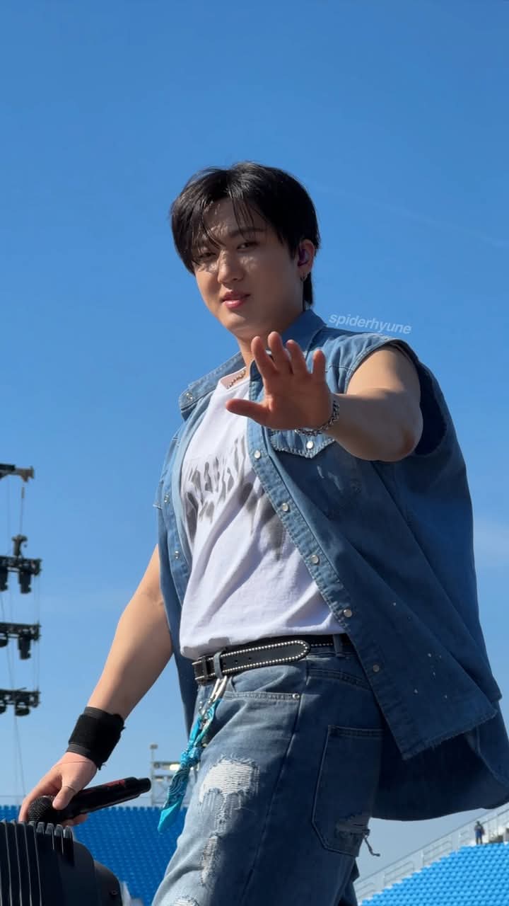 A moment captured by Changbin (Stray Kids)'s fan