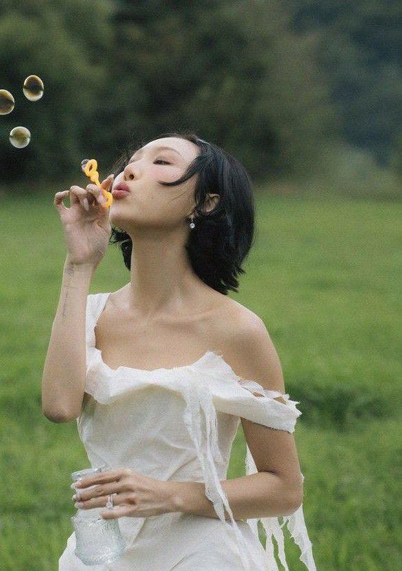 A moment captured by Hwasa (MAMAMOO)'s fan