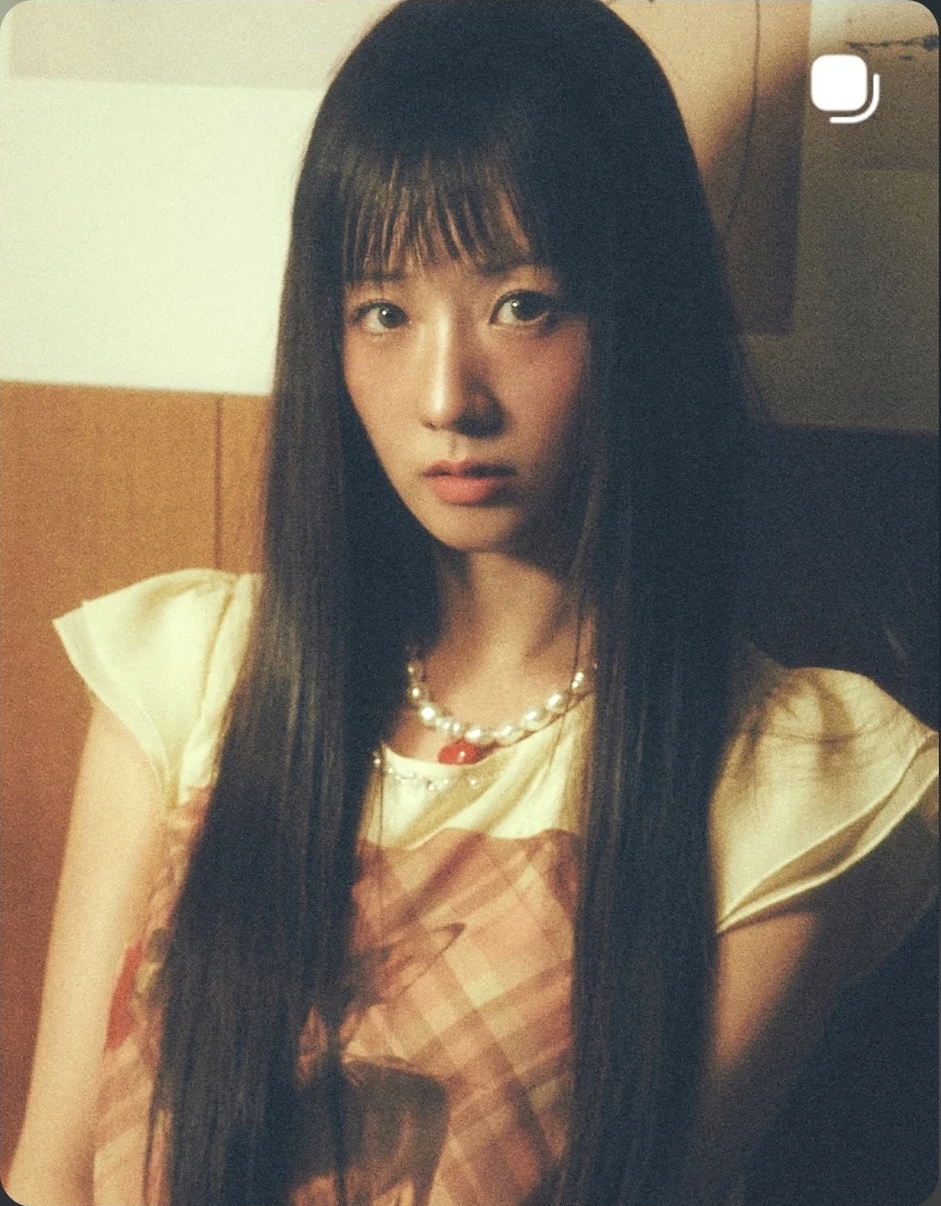 A moment captured by Yoon Bomi (Apink)'s fan