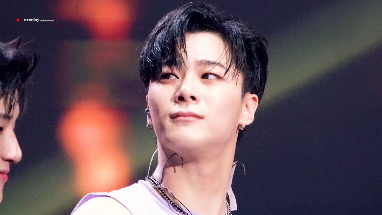 A moment captured by Moonbin (ASTRO)'s fan