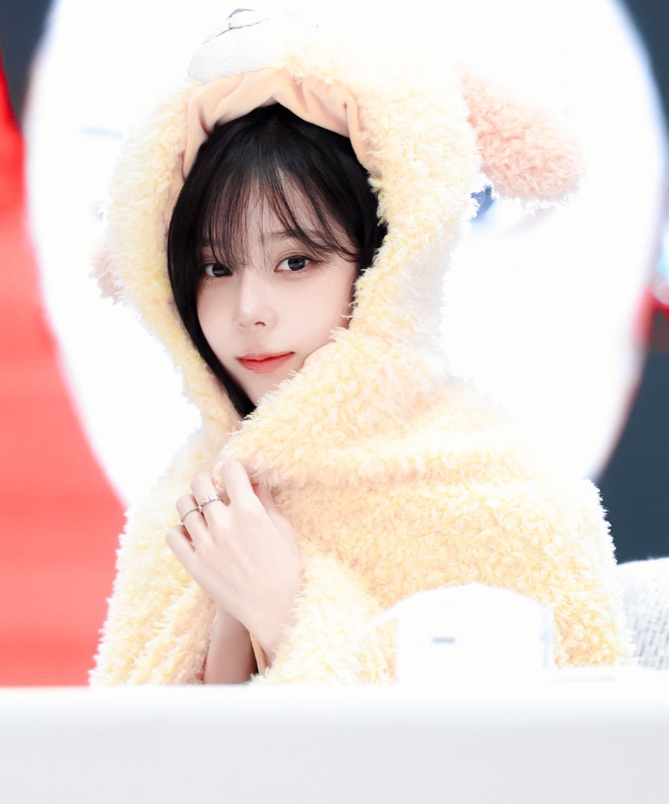 Winter (aespa)的最新活動照片