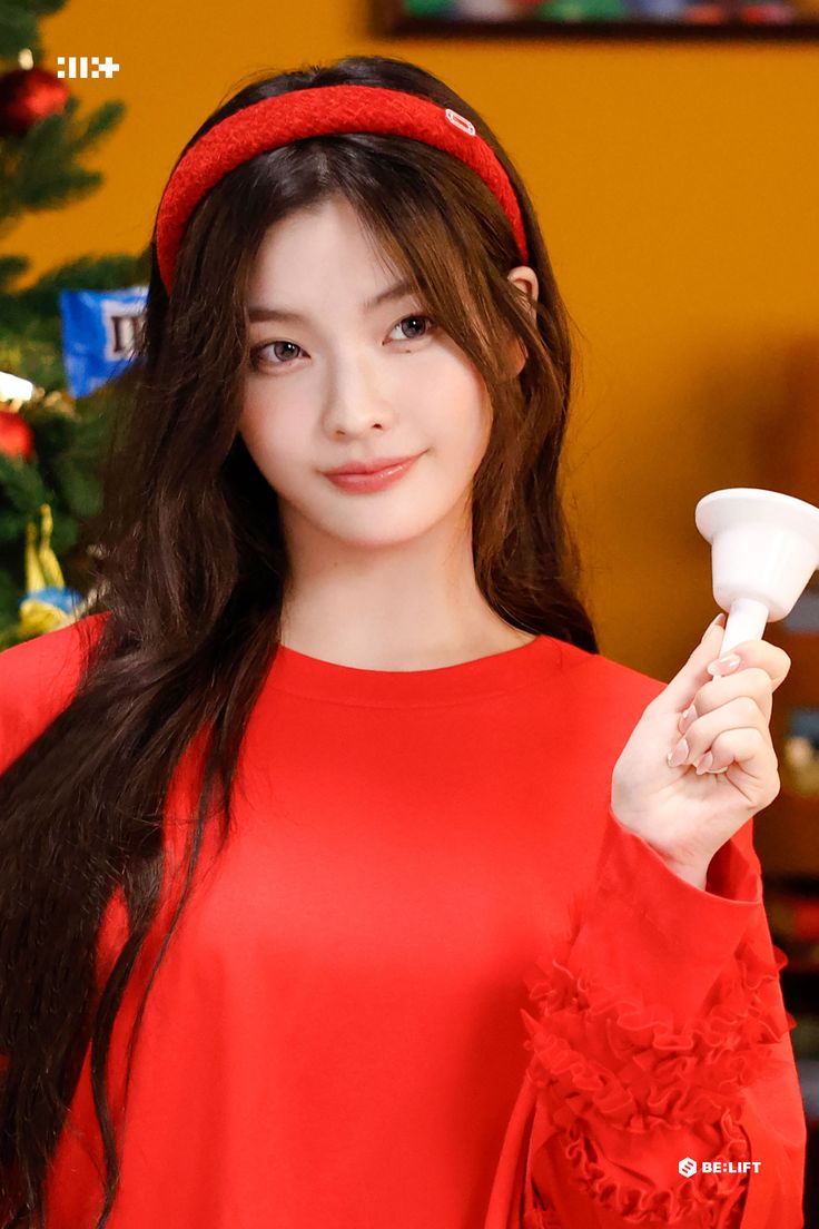 Recent activity shot of ILLIT