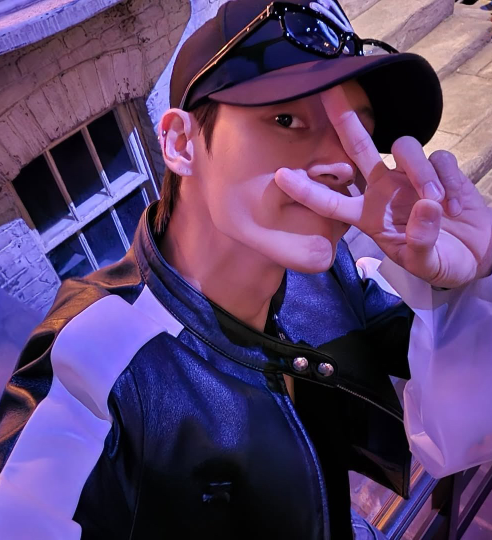 Behind-the-scenes cut of Wooyoung (ATEEZ)