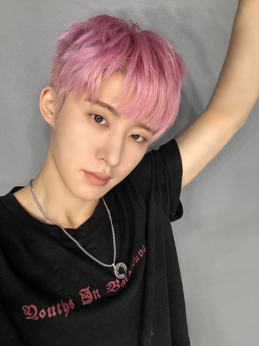 A moment captured by B.I's fan