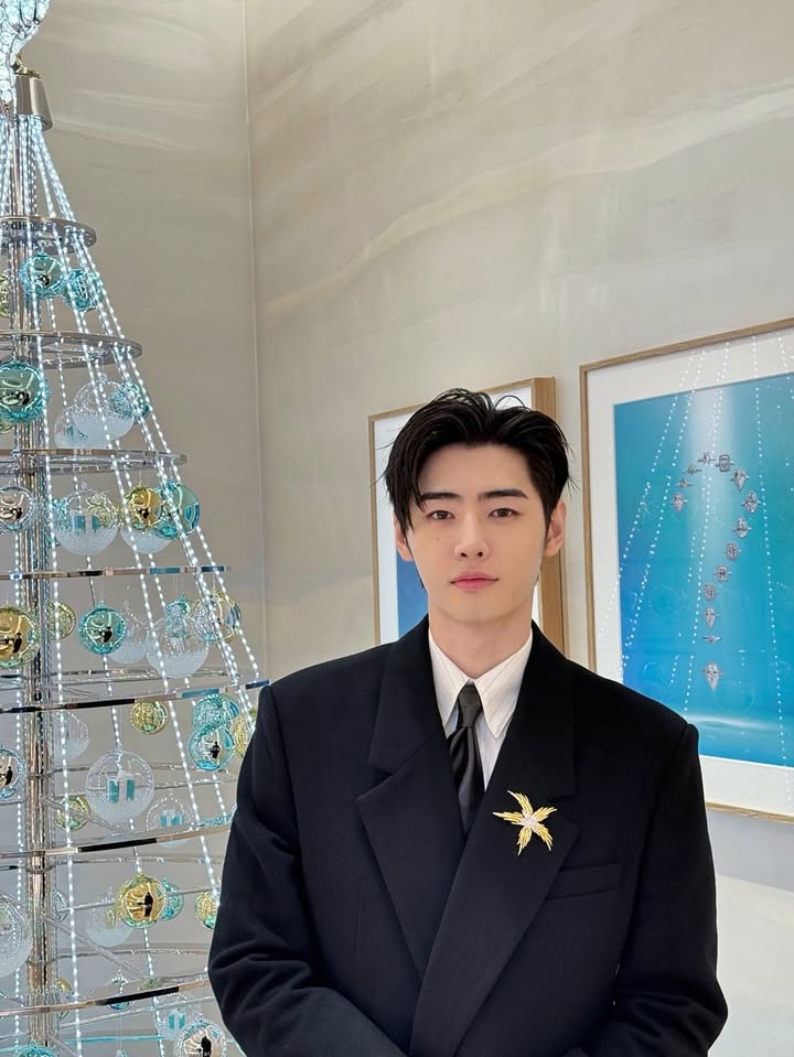 Behind-the-scenes cut of Sunghoon (ENHYPEN)