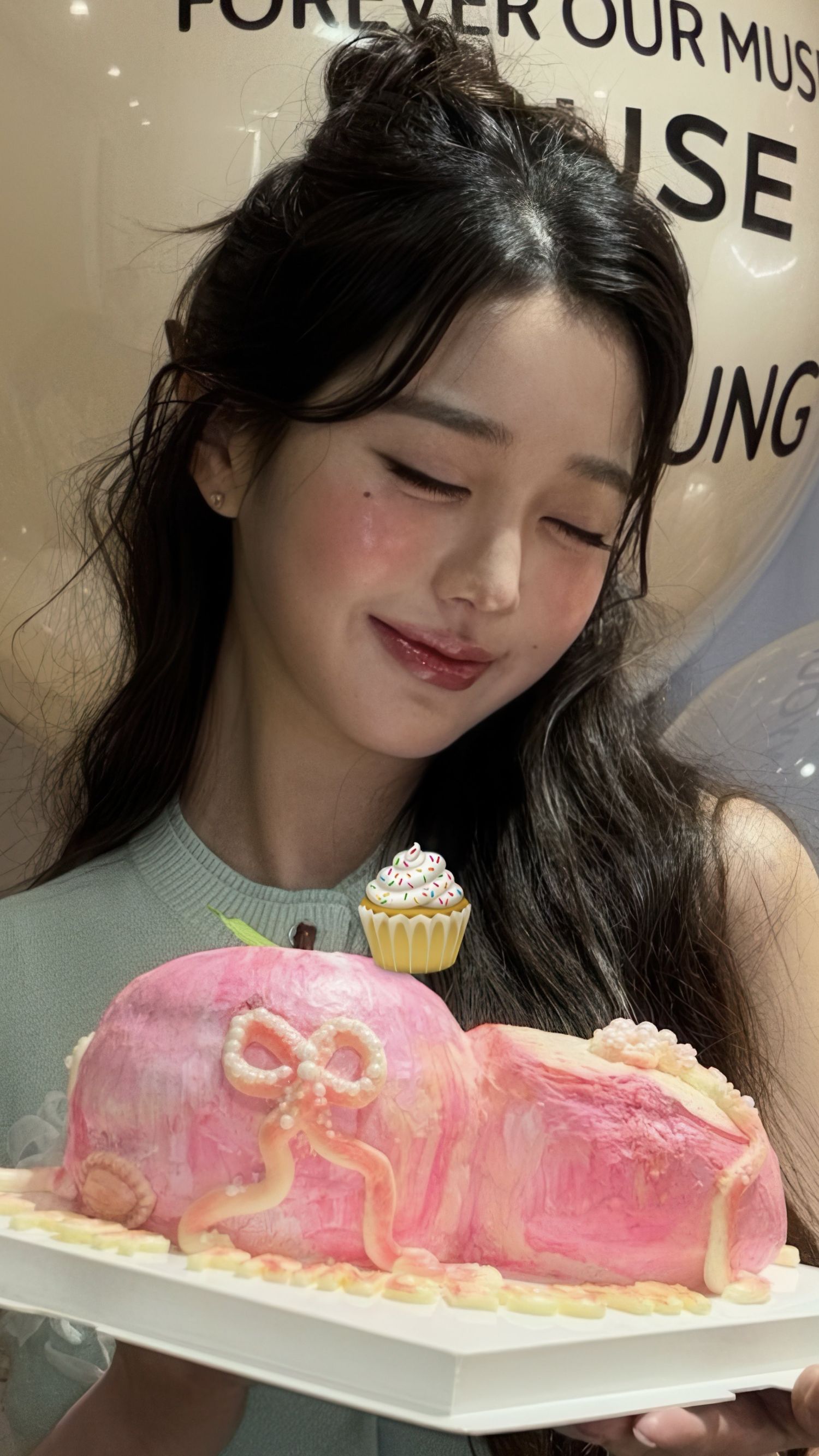 Fandom-recommended wallpaper image of Jang Wonyoung (IVE)