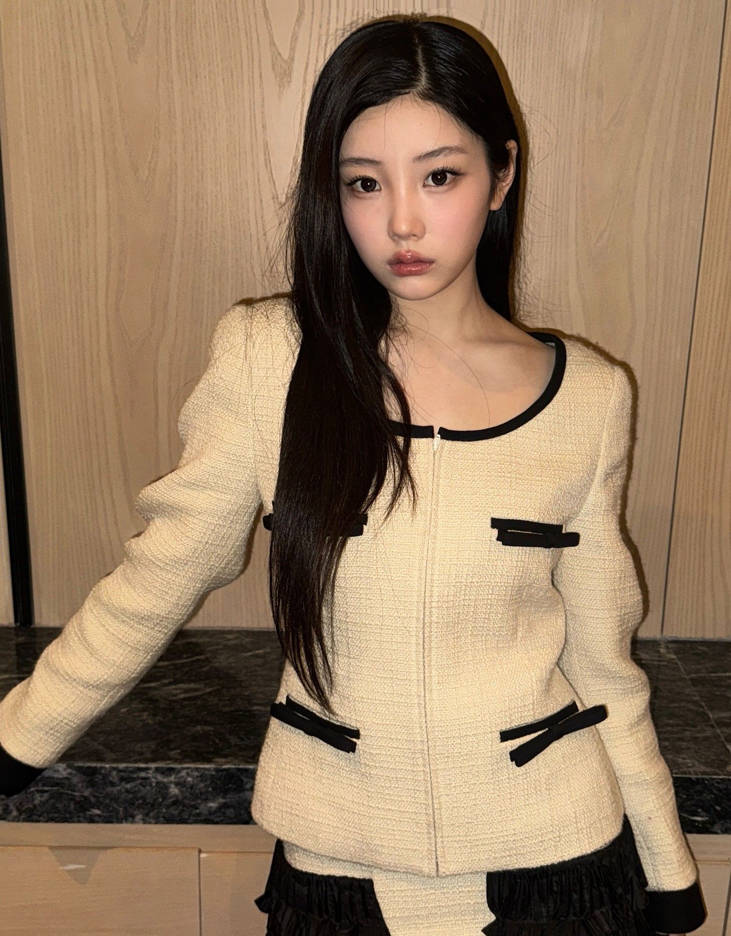 Behind-the-scenes cut of ILLIT