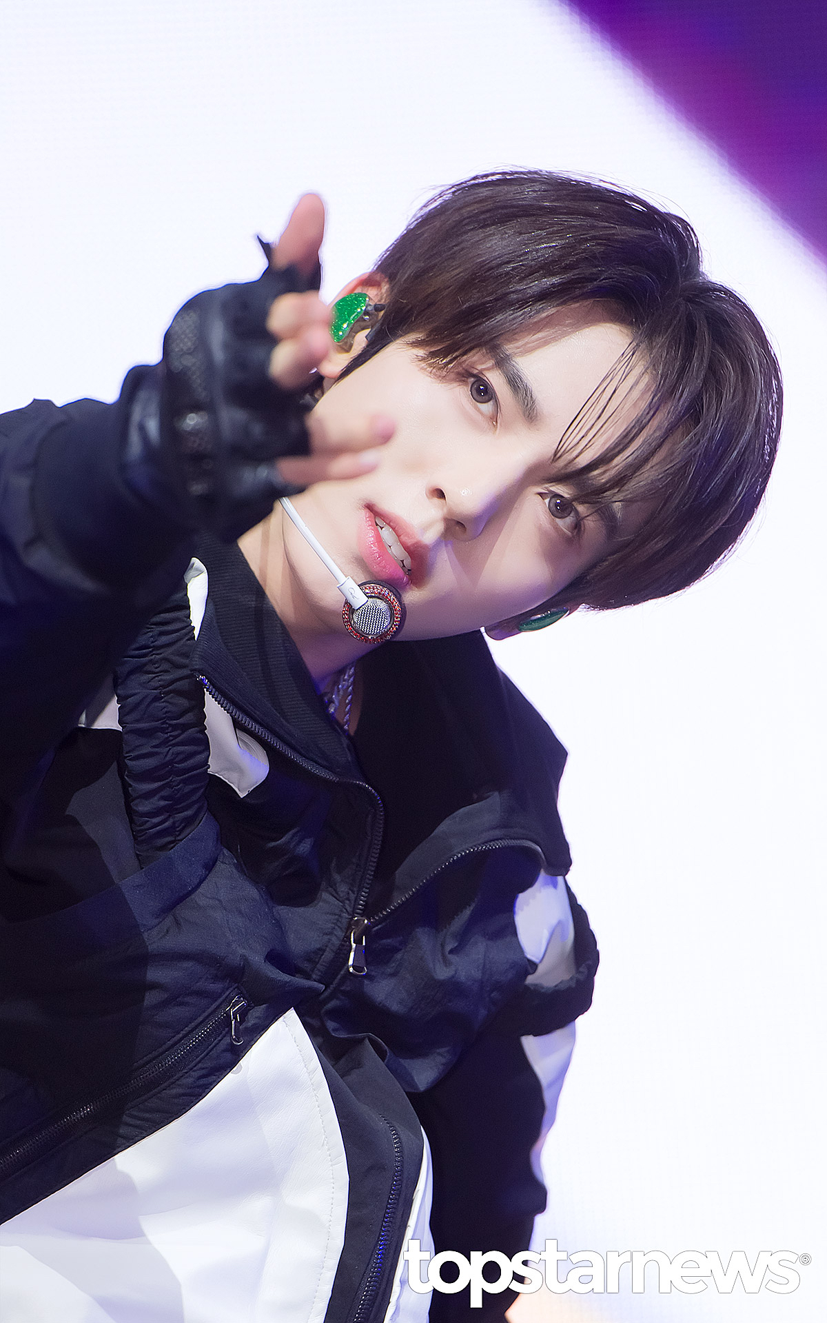 A moment captured by Han Yujin (ZEROBASEONE)'s fan