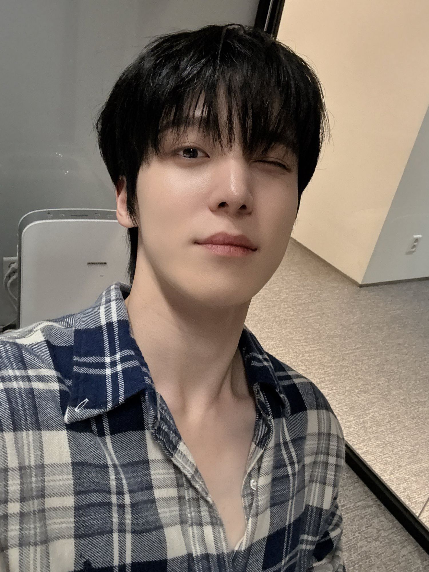Behind-the-scenes cut of Yunho (ATEEZ)