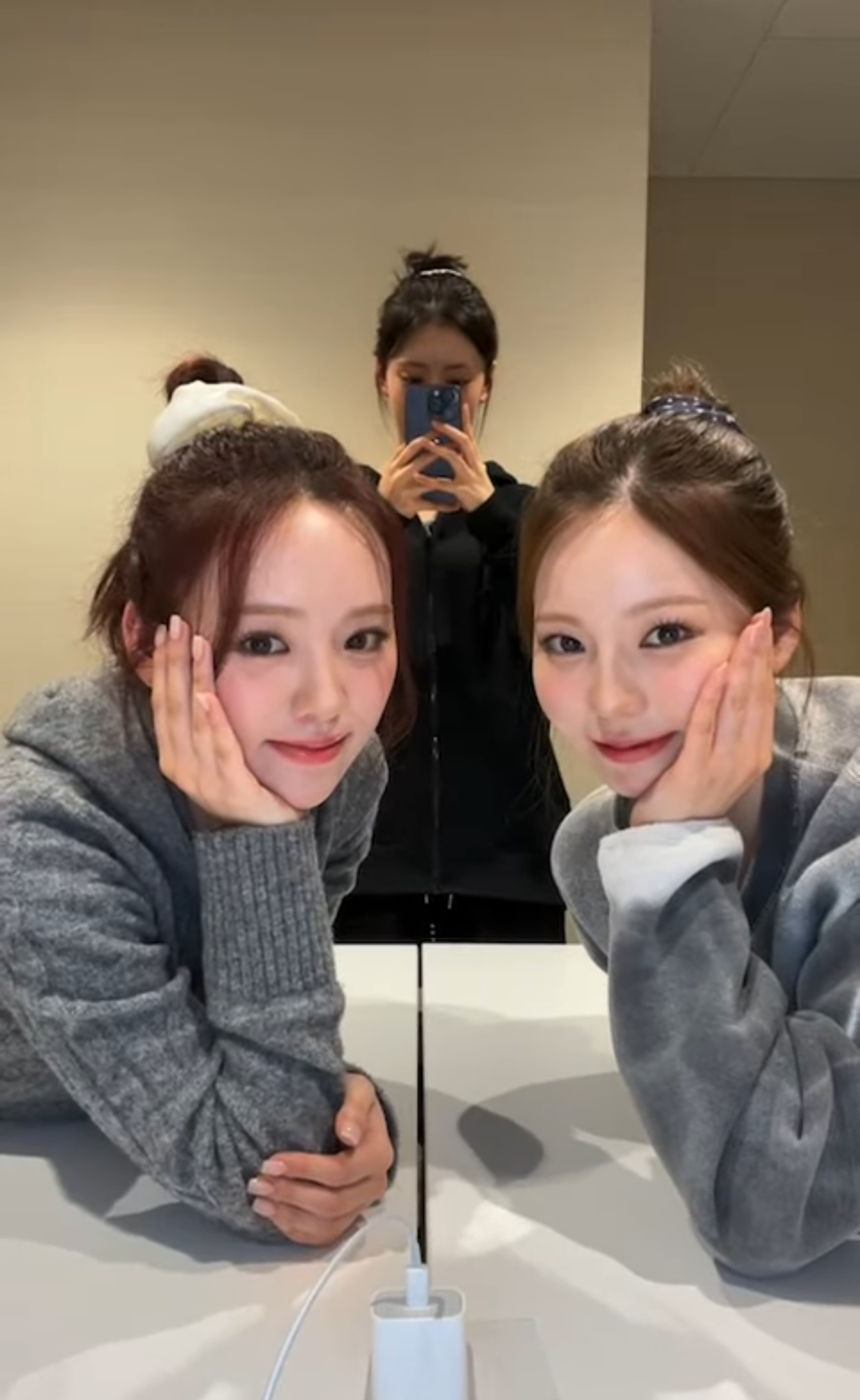 Behind-the-scenes cut of Rio (NiziU)