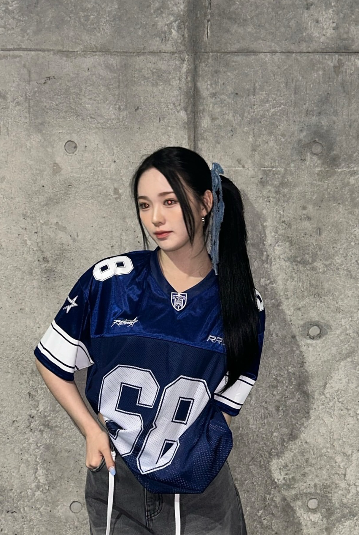 Behind-the-scenes cut of Rio (NiziU)