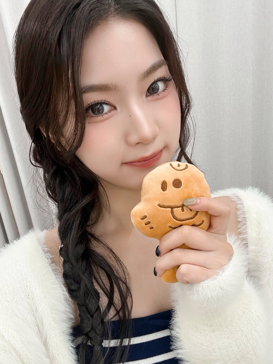 Latest photo of STAYC