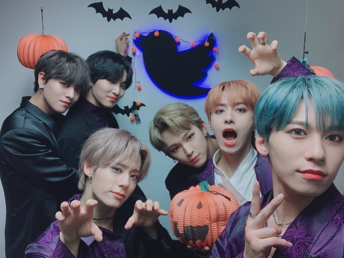 A moment captured by ONEUS's fan