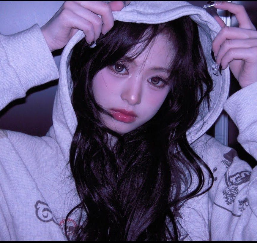 アヒョン (BABYMONSTER)の舞台裏ショット