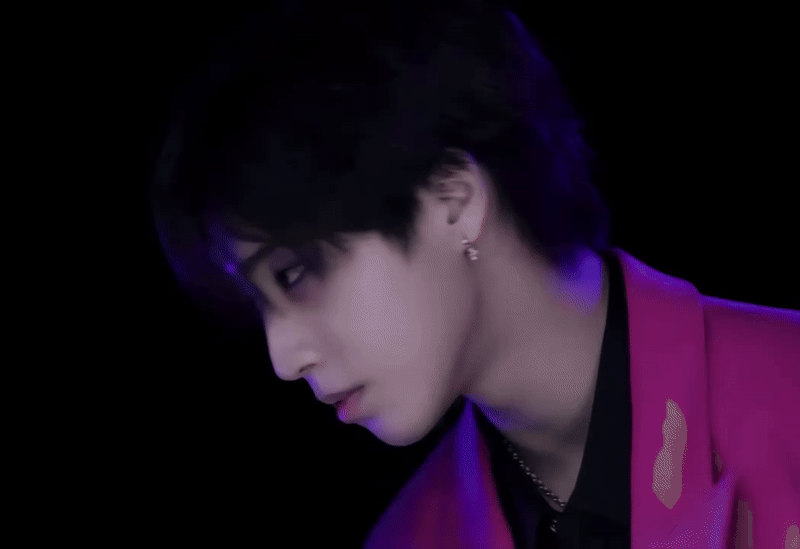 Behind-the-scenes cut of HAN (Stray Kids)