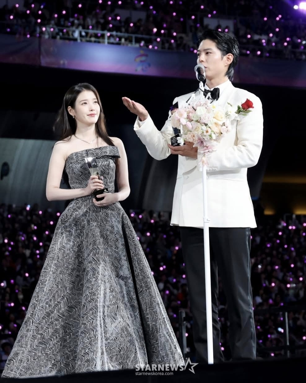 IU粉絲拍下的瞬間