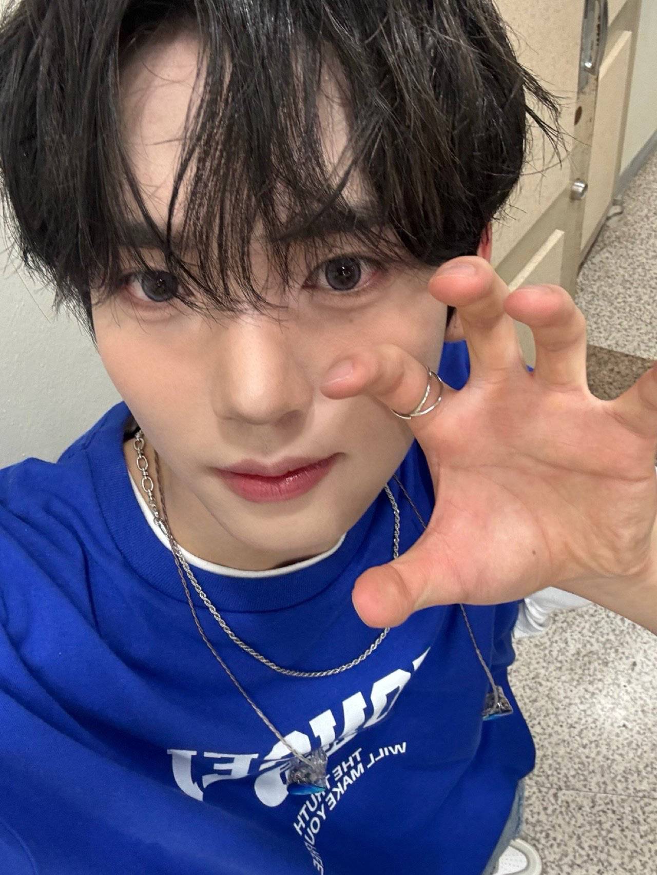 Recent activity shot of Han Yujin (ZEROBASEONE)