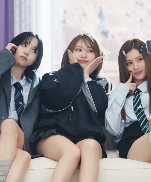 Recent activity shot of Momo (TWICE)