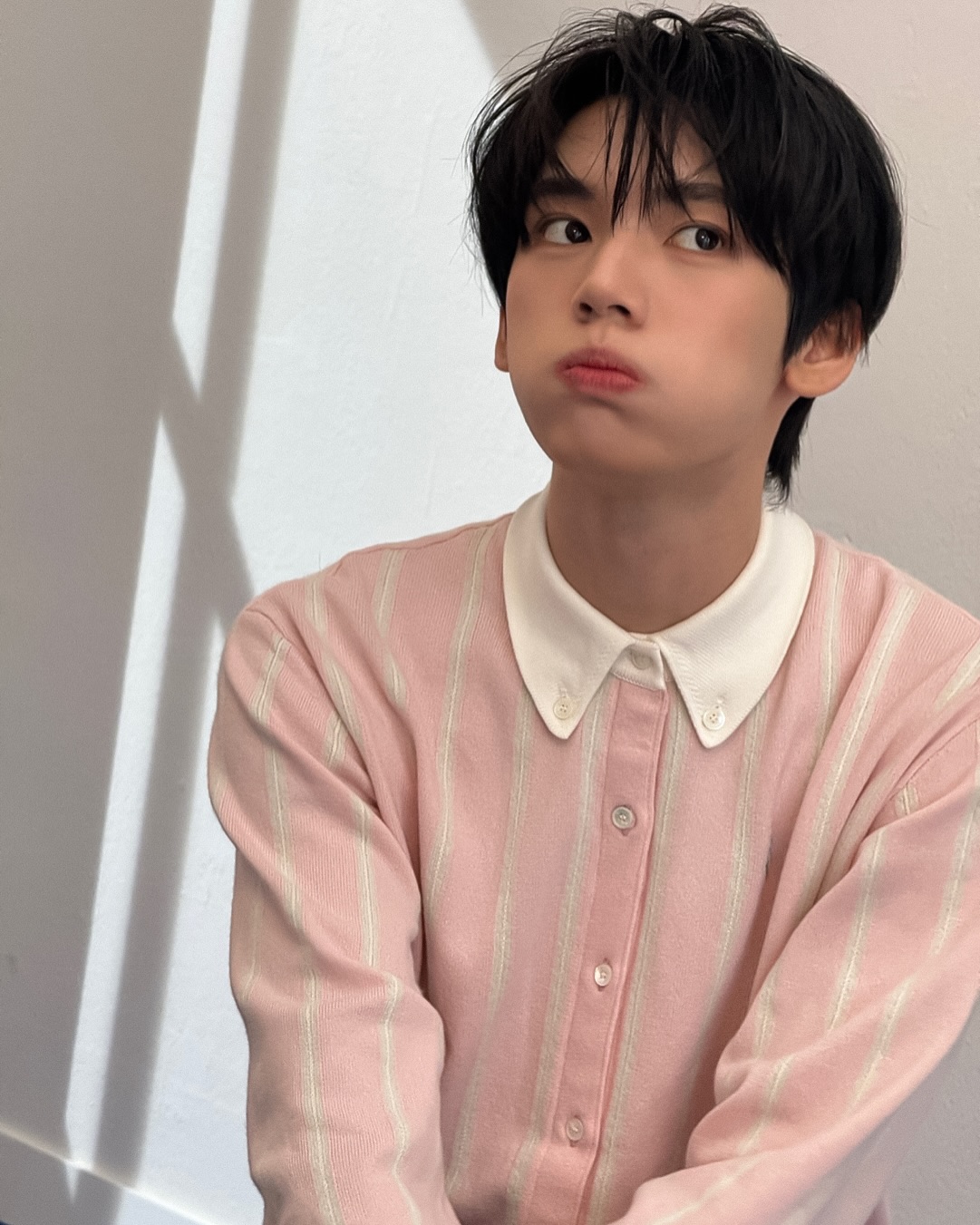 Foto terbaru Han Yujin (ZEROBASEONE)