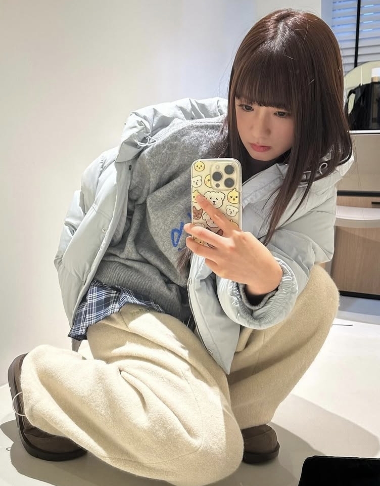 A moment captured by Yoon Bomi (Apink)'s fan