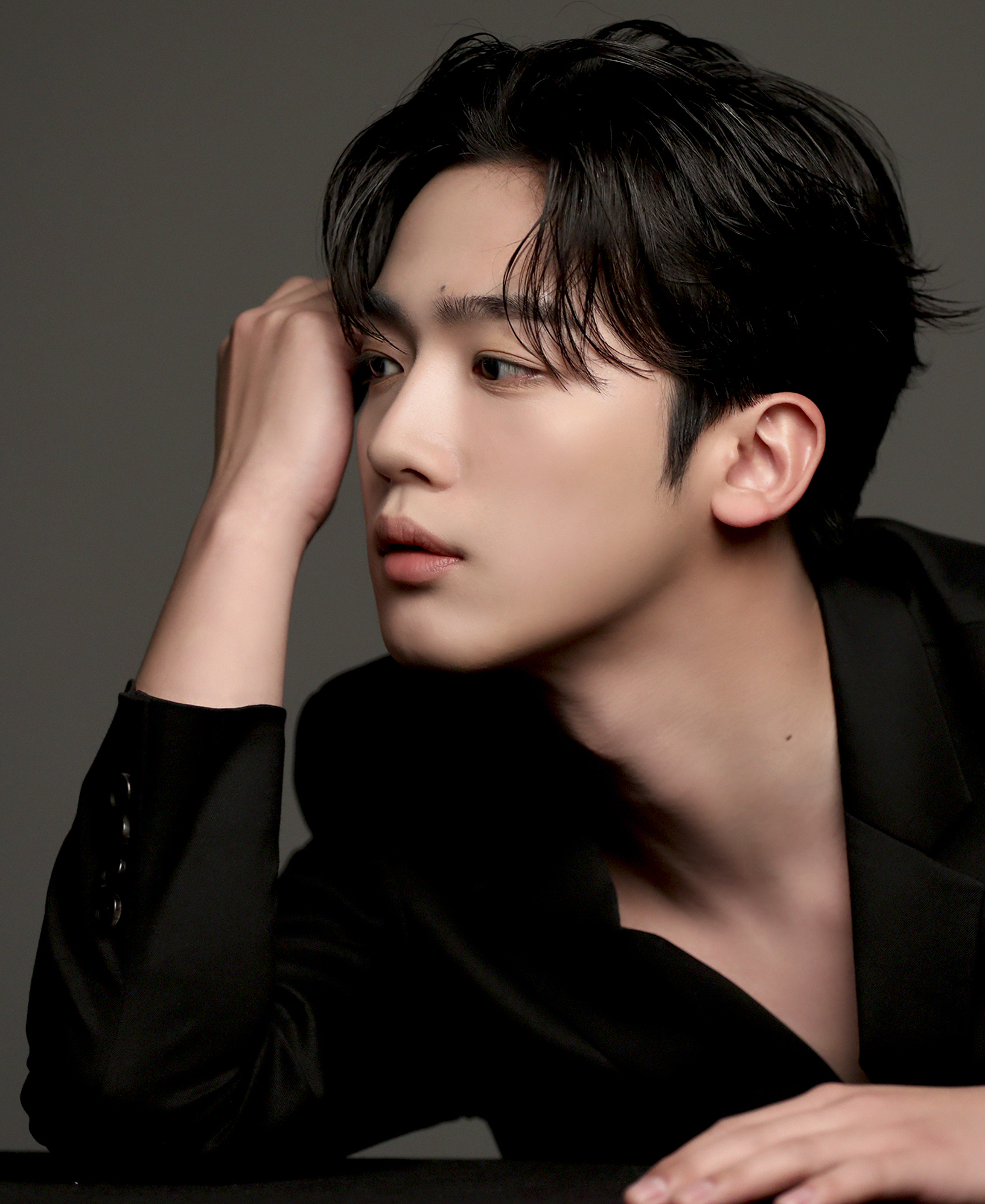 Behind-the-scenes cut of Kim Yohan (WEi)