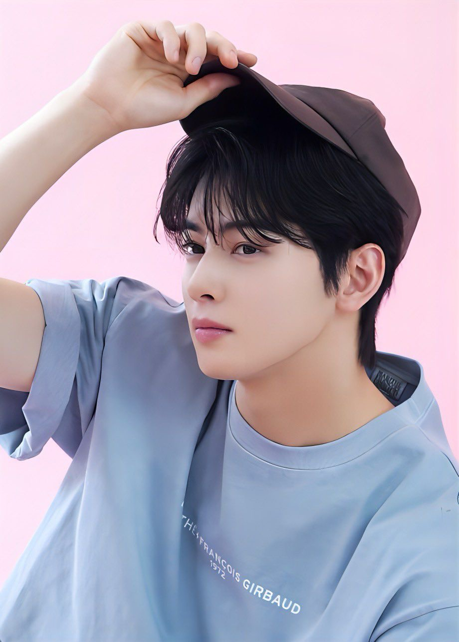 A moment captured by Eunwoo (ASTRO)'s fan