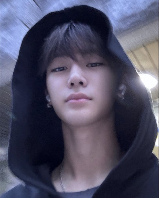 Recent activity shot of Zhou Anxin (ALPHA DRIVE ONE)