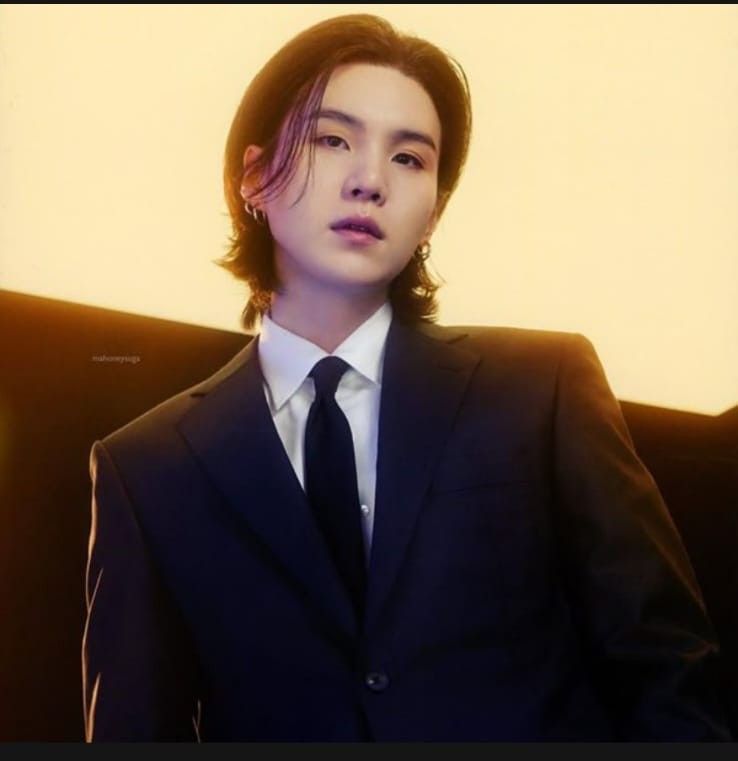 SUGA (防彈少年團)的最新照片