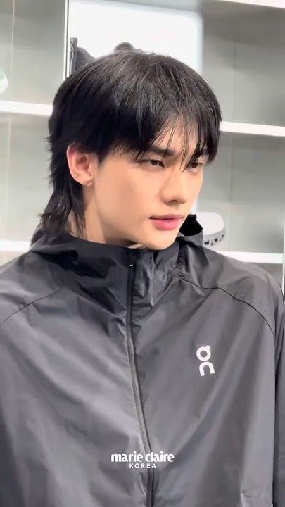 Latest photo of Hyunjin (Stray Kids)