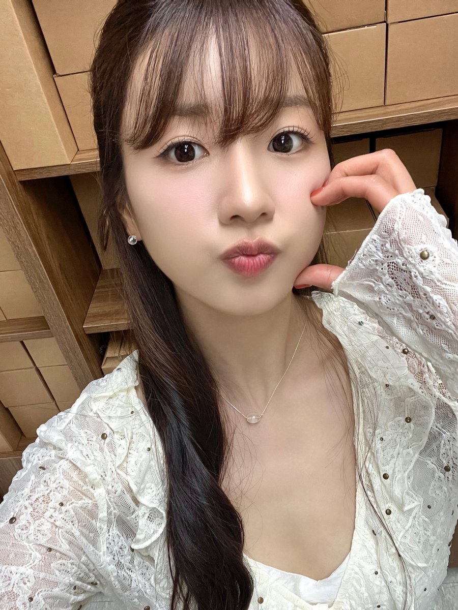 Recent activity shot of Apink