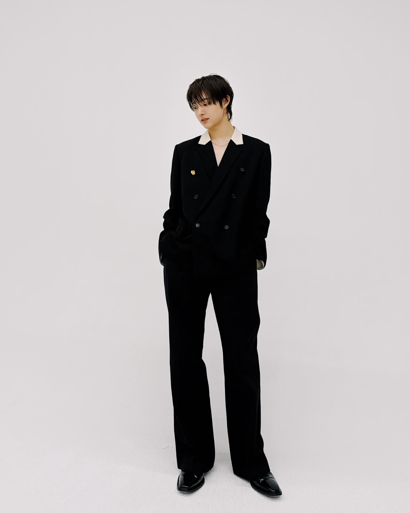 Latest photo of EJ (&TEAM)