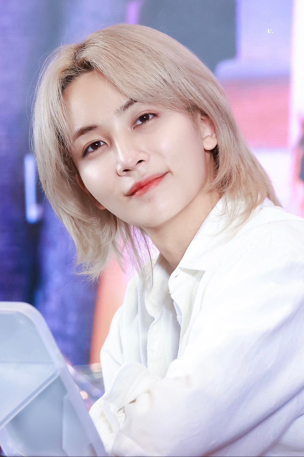 Latest photo of Jeonghan (SEVENTEEN)