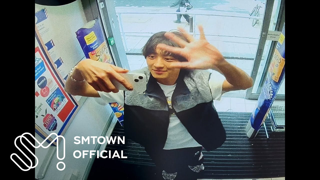 Behind-the-scenes cut of Chanyeol (EXO)