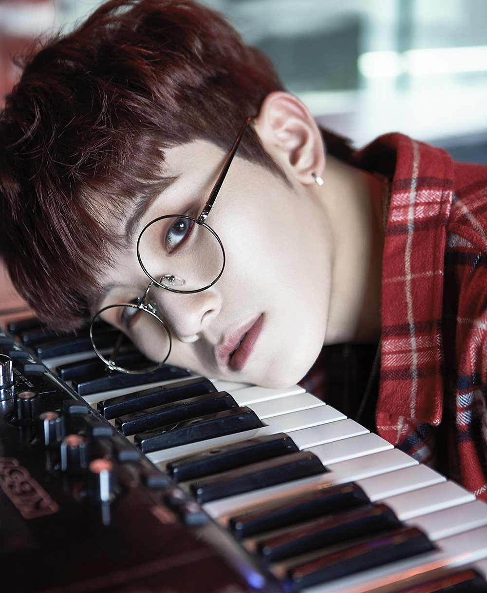 Latest photo of Woozi (SEVENTEEN)