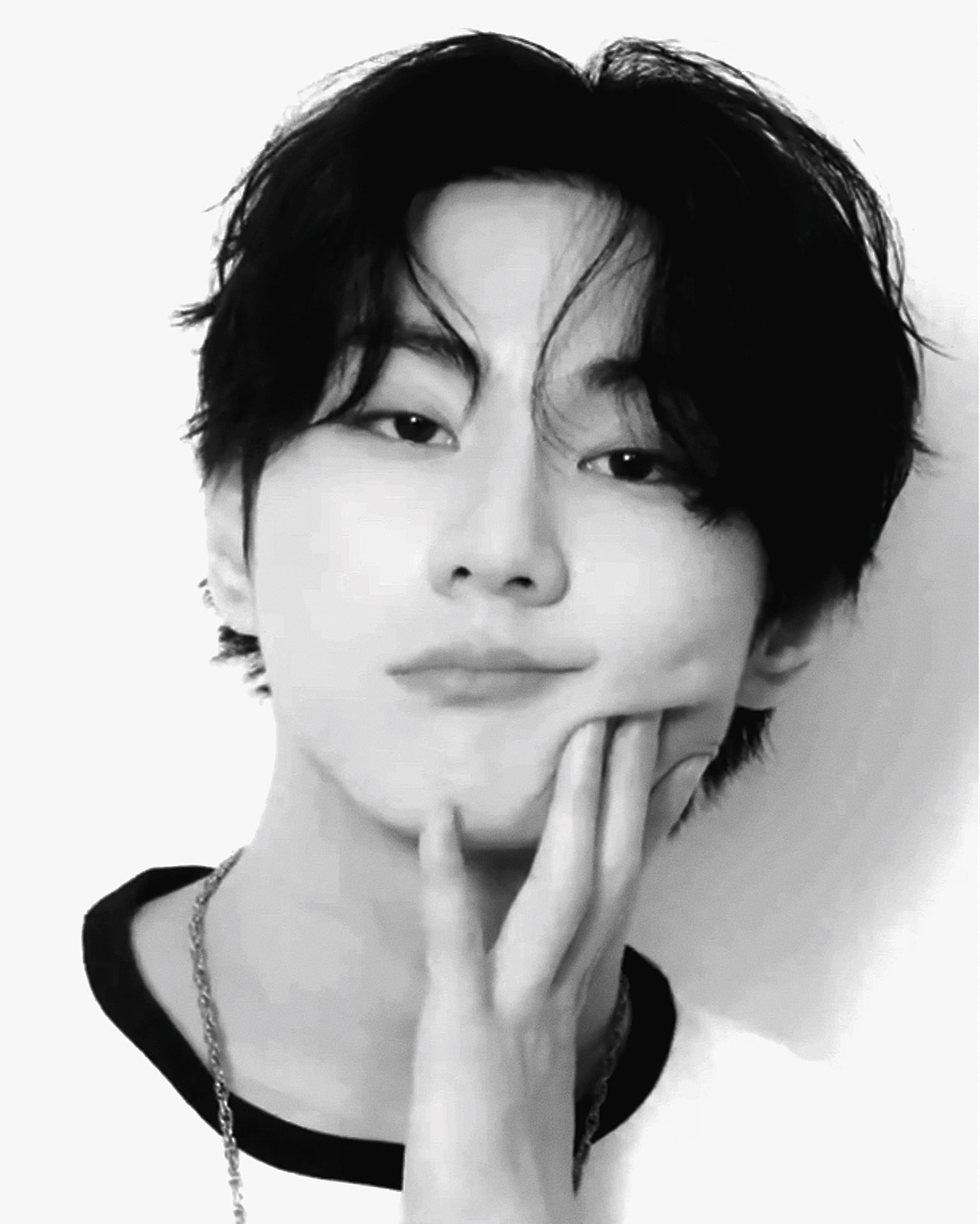 Latest photo of Jungwon (ENHYPEN)