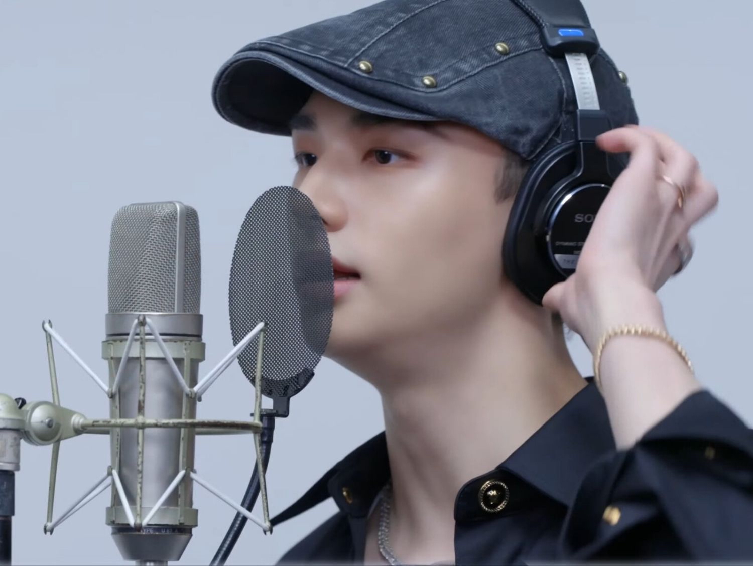 Latest photo of Hyunjin (Stray Kids)