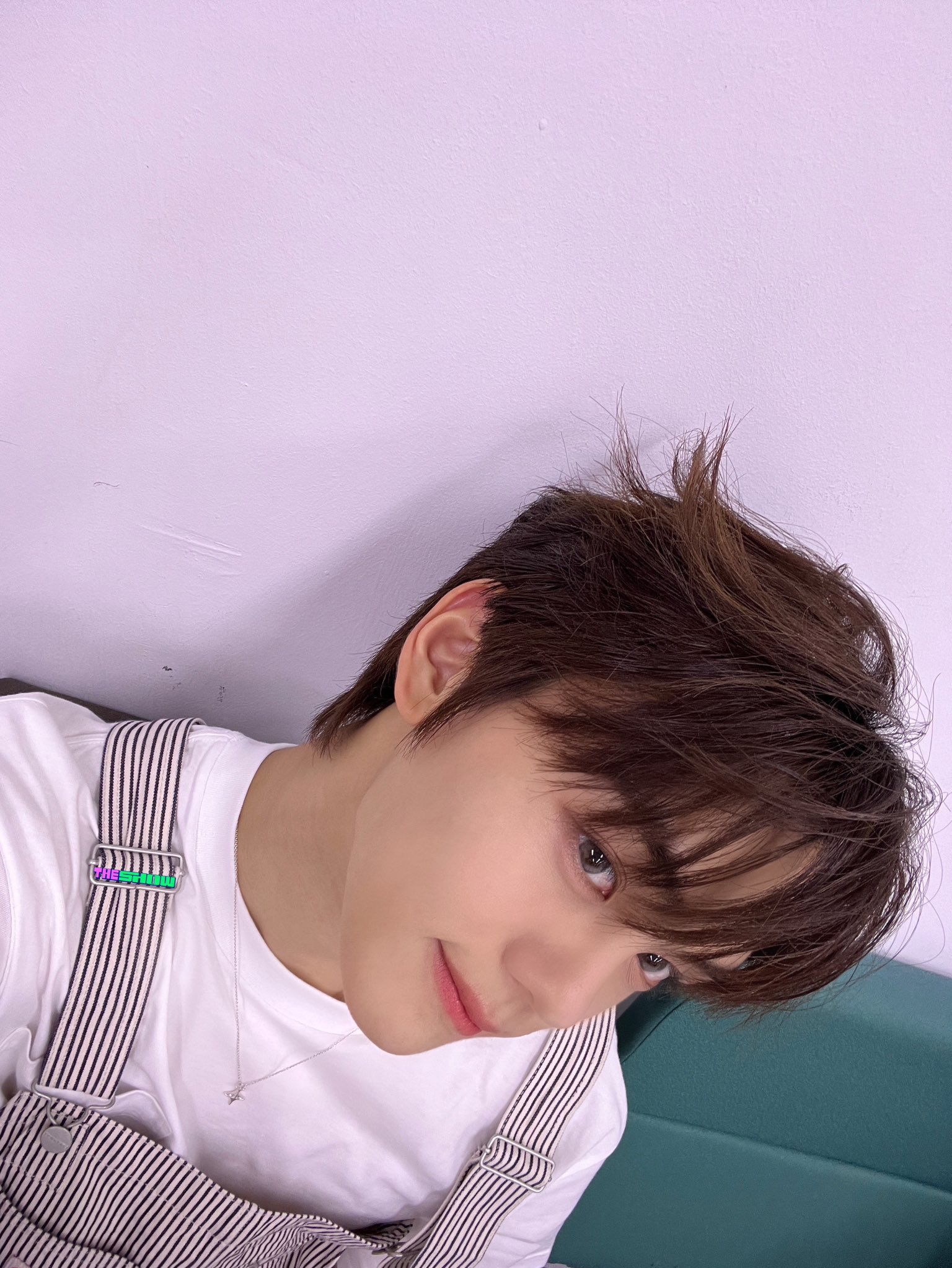 Recent activity shot of Kim Gyuvin (ZEROBASEONE)