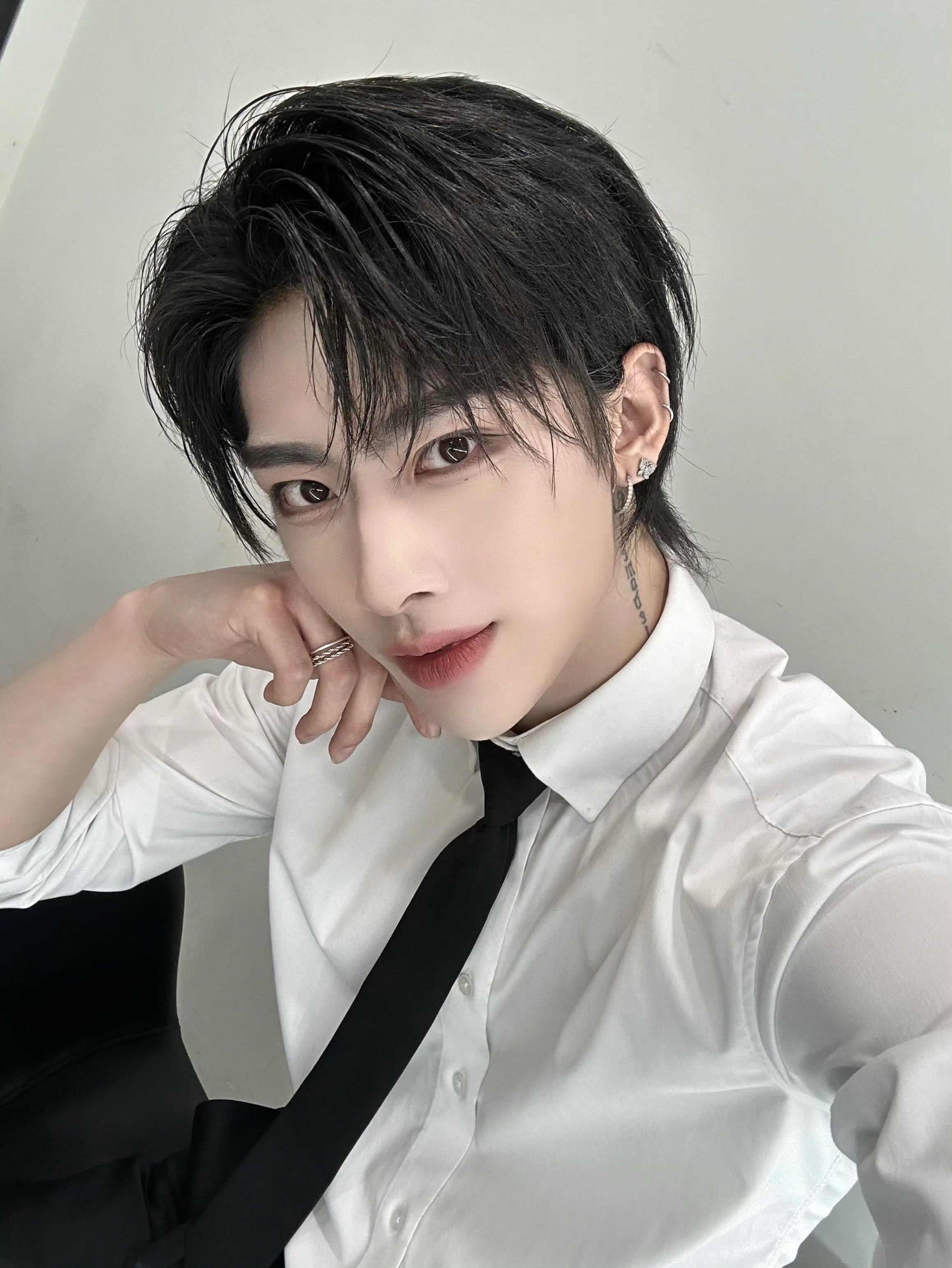 Hot post catching attention from 리키 (제로베이스원)'s fandom