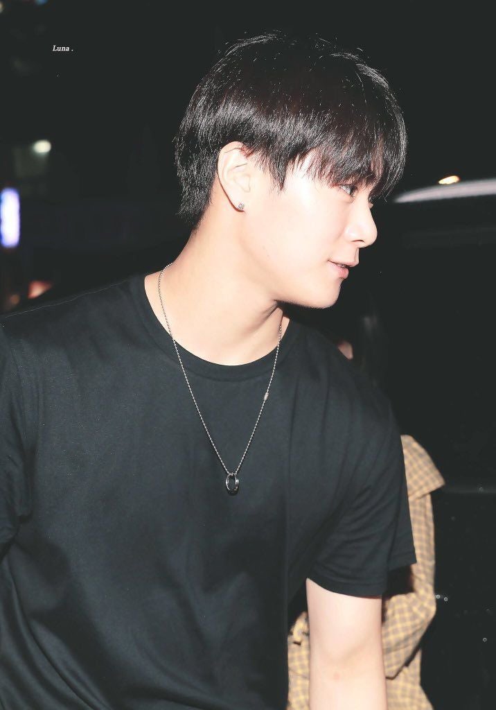 A moment captured by Moonbin (ASTRO)'s fan