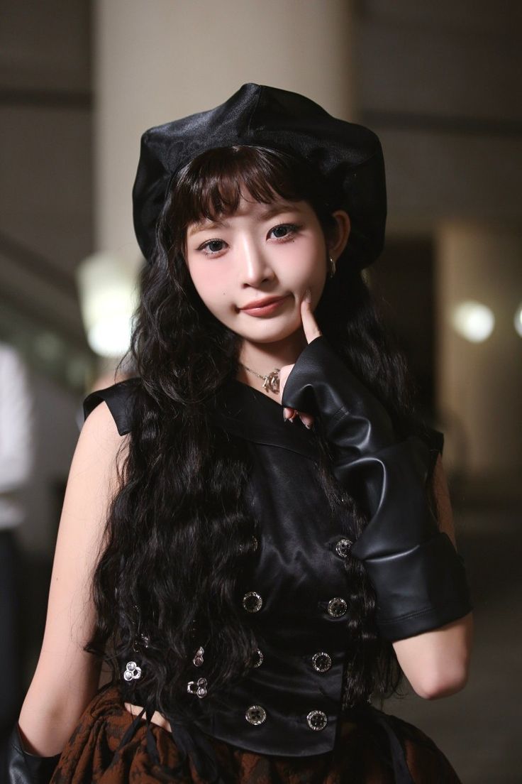 Behind-the-scenes cut of Rei (IVE)