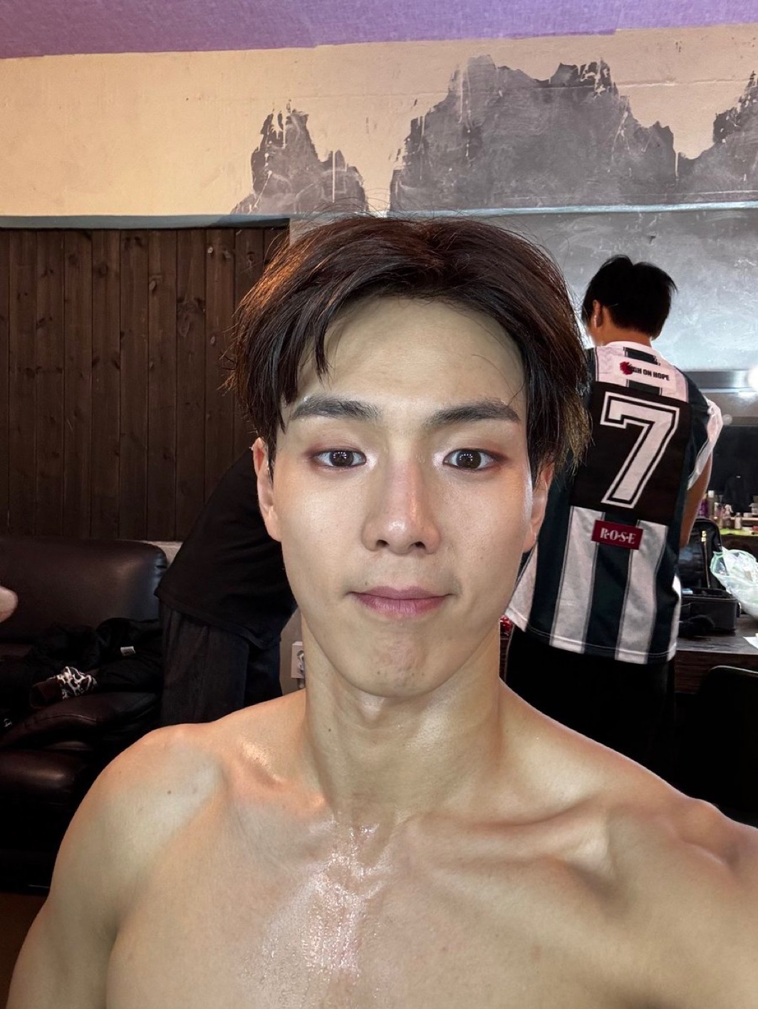 최애돌 커뮤니티 인기 폭발 포스트