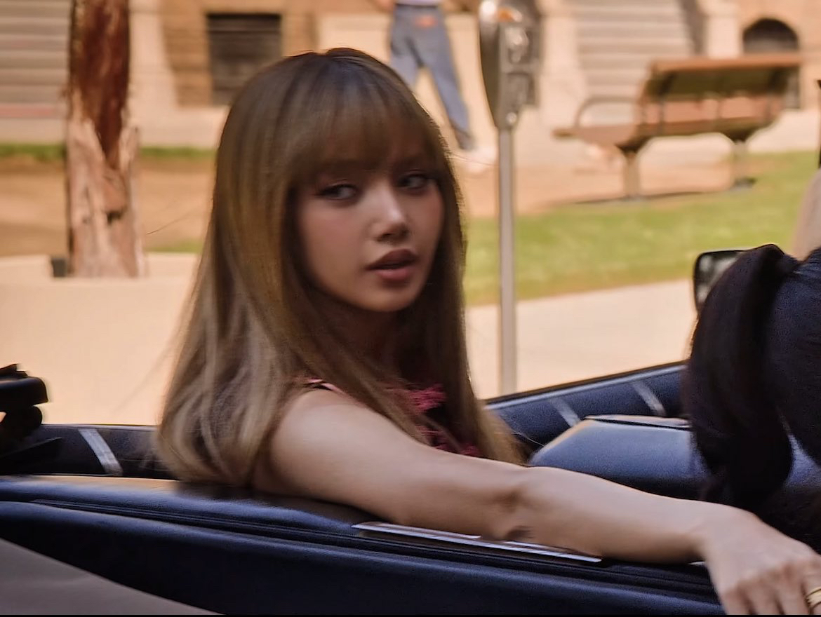 Lisa (BLACKPINK)粉絲拍下的瞬間