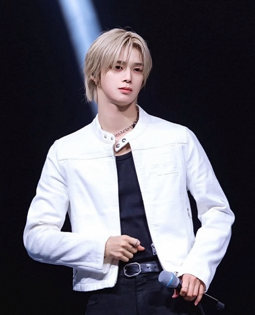 Latest photo of K (&TEAM)