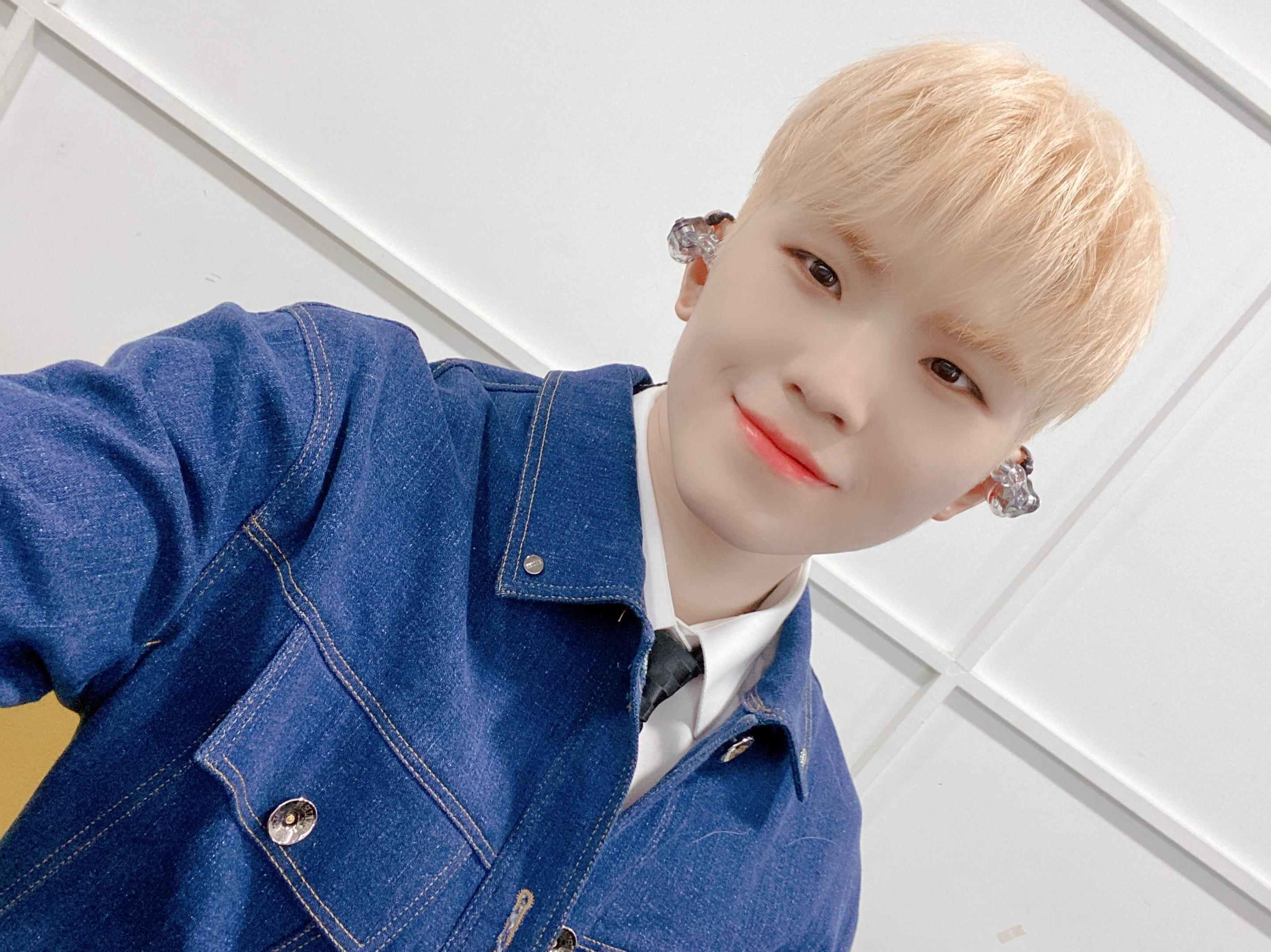 Woozi (SEVENTEEN)的幕後花絮