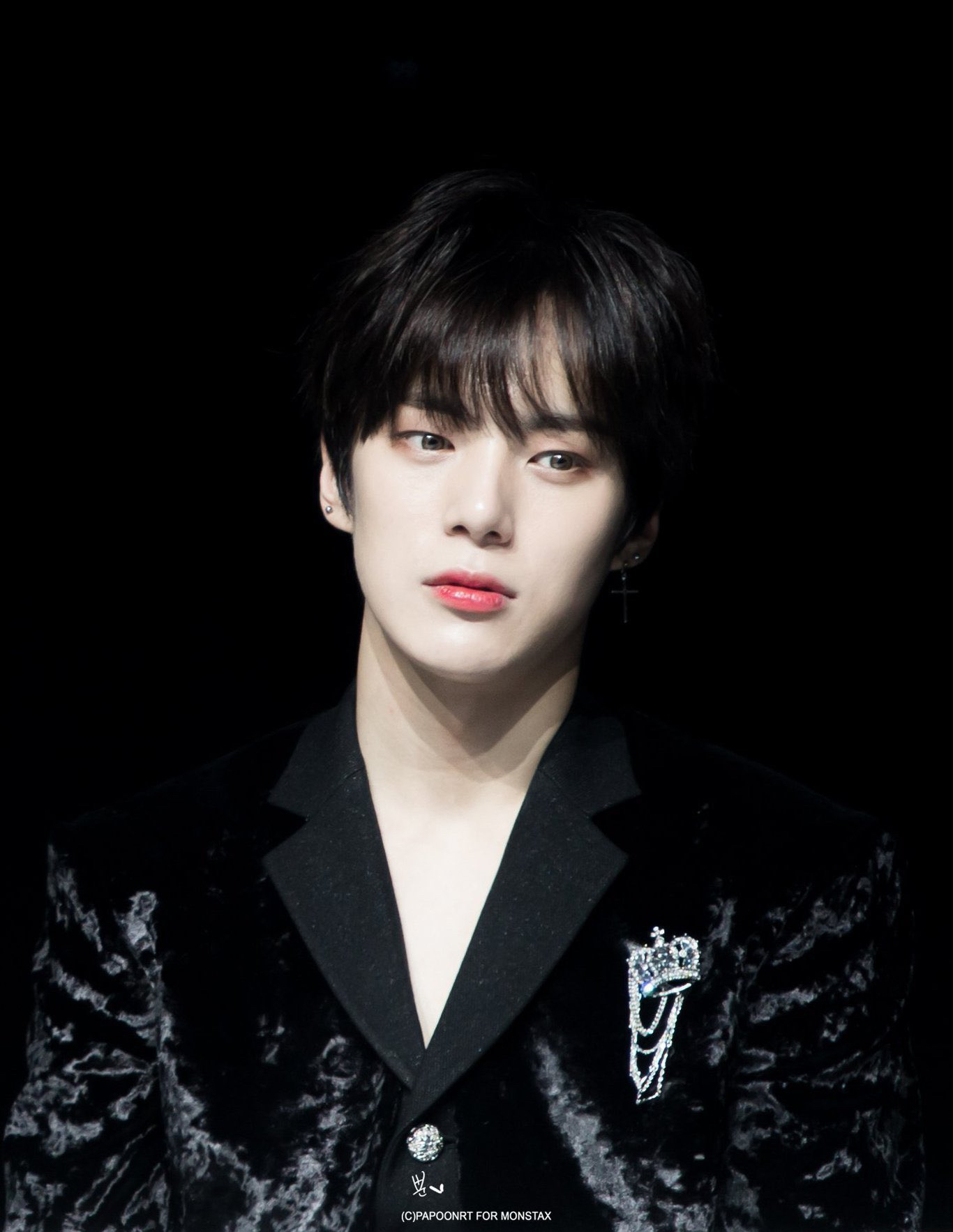 Behind-the-scenes cut of Minhyuk (MONSTA X)