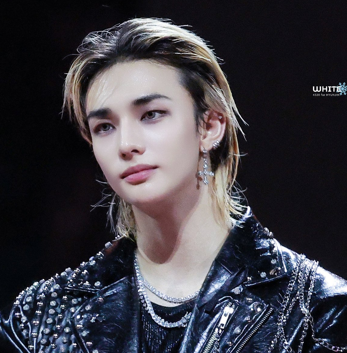 Latest photo of Hyunjin (Stray Kids)