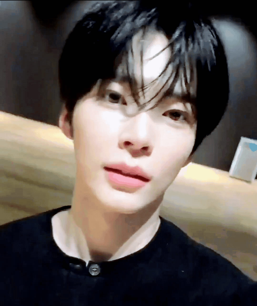 Recent activity shot of Sung Hanbin (ZEROBASEONE)