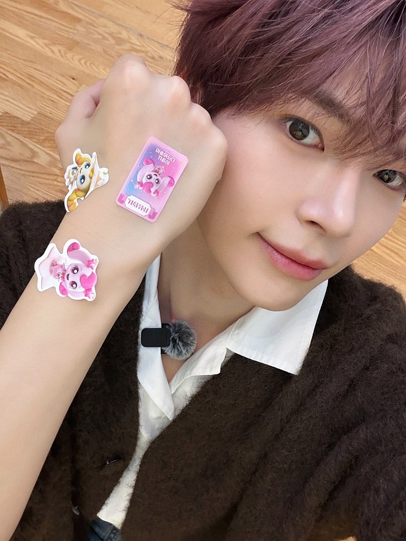 Latest photo of Sung Hanbin (ZEROBASEONE)